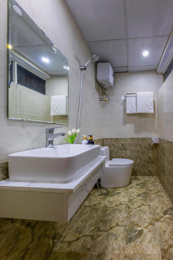 Cat Ba Hongkong Hotel Dong Khe Sau 外观 照片